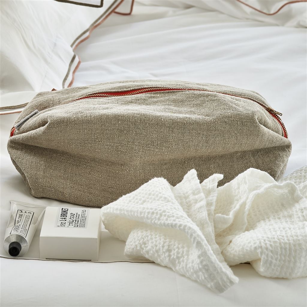 BRERA LINO PEBBLE LARGE TOILETRY BAG