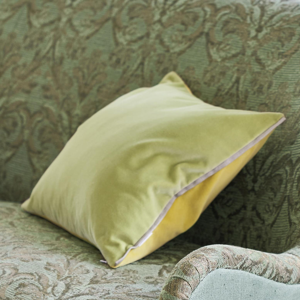 VARESE LEAF DECORATIVE PILLOW