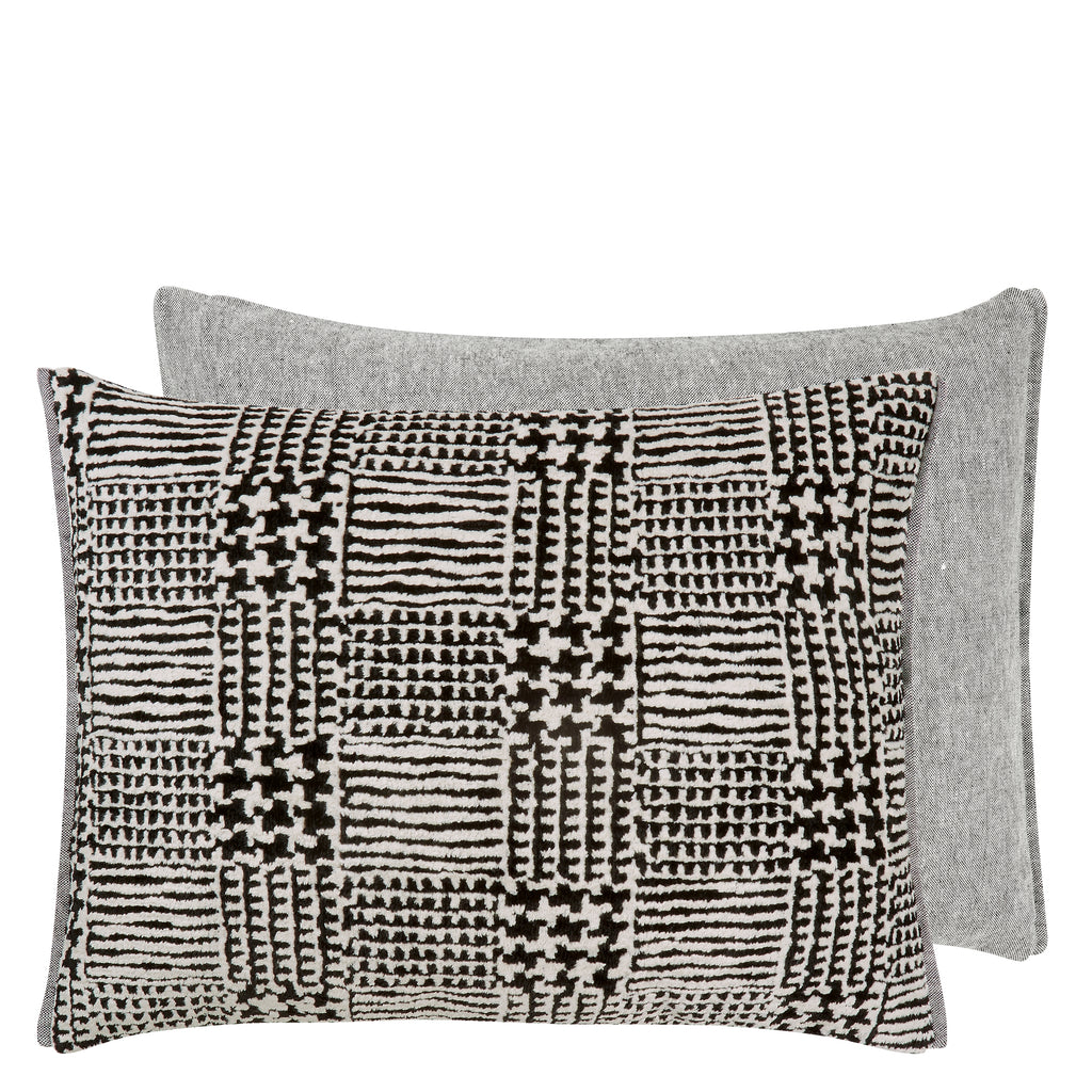 QUALUZ NOIR DECORATIVE PILLOW