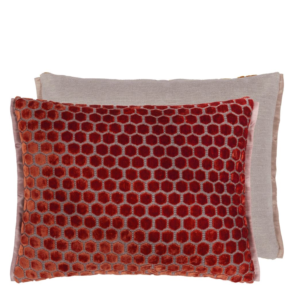 Jabot Pimento Decorative Pillow