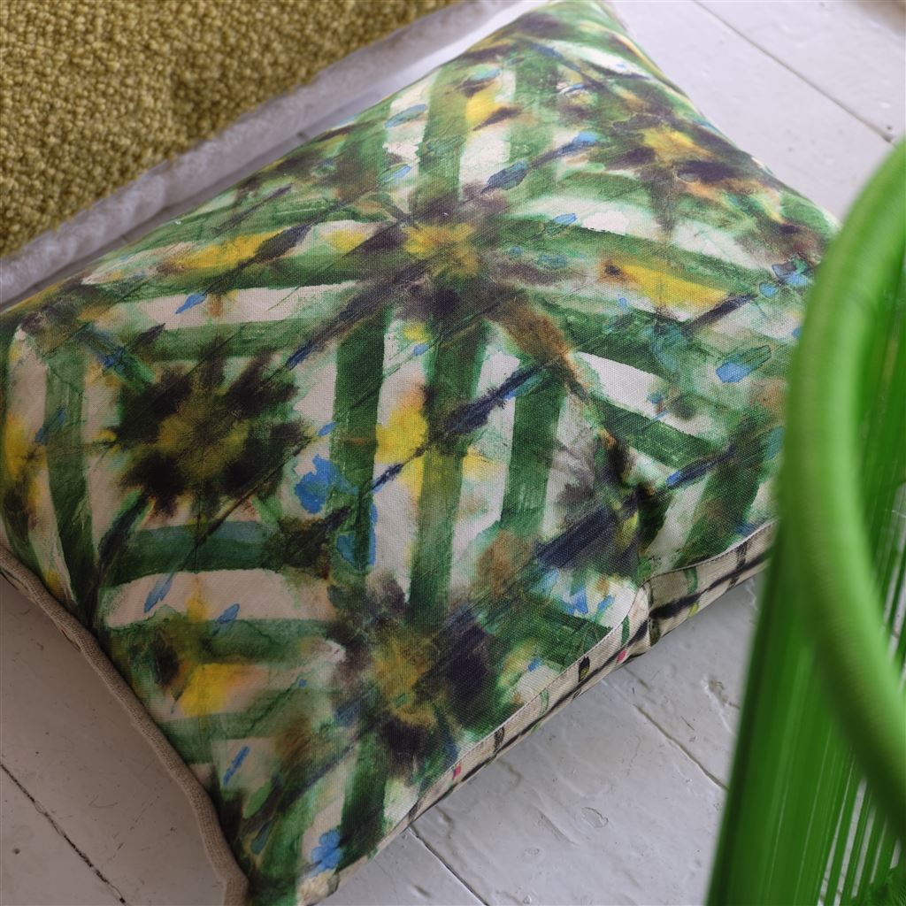 PARQUET BATIK FOREST DECORATIVE PILLOW