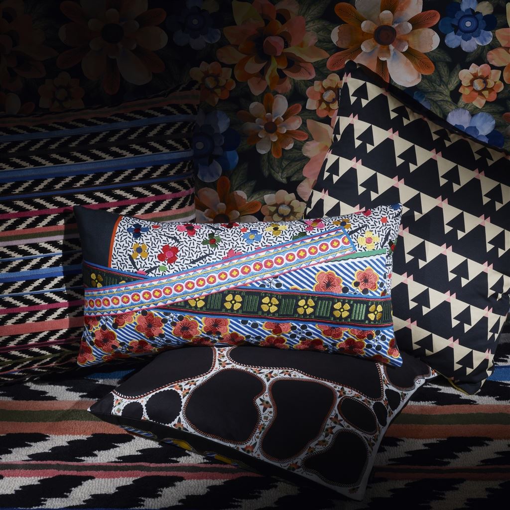 REINE D'ARLES MULTICOLORE DECORATIVE PILLOW